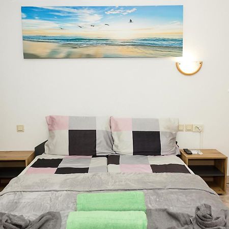 Two Identical Designer 2Bd Flats With Sea View In Balchik By Flat Mаnager Apartman Kültér fotó