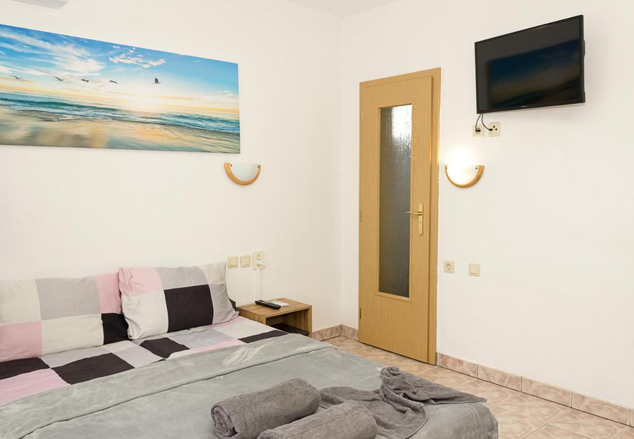 Two Identical Designer 2Bd Flats With Sea View In Balchik By Flat Mаnager Apartman Kültér fotó